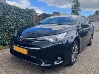 damaged commercial vehicles Toyota Avensis 1.6 D4D TOURING SPORTS F LEASE PRO 2015/12