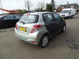 occasion motor cycles Toyota Yaris 1.0 12v 2012/3