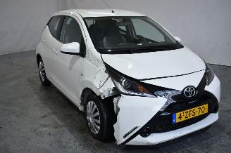 occasion commercial vehicles Toyota Aygo 1.0 VVT-i x-play 2014/12