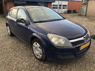 occasion passenger cars Opel Astra Astra 1.4 Enjoy 2004/8