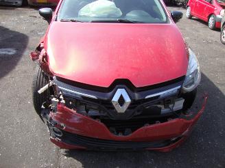 skadebil vrachtwagen Renault Clio  2014/1