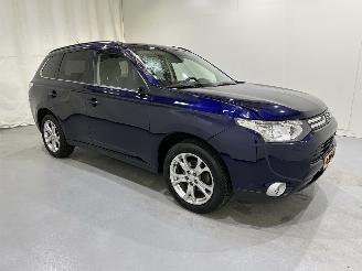damaged commercial vehicles Mitsubishi Outlander 2.0 Intense+ 7-pers. Aut 2014/7