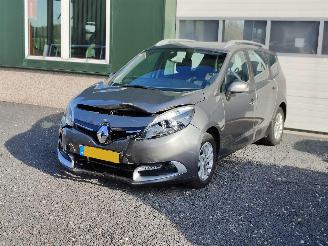damaged machines Renault Grand-scenic 1.2 TCe 96kw  7 persoons Clima Navi Cruise 2014/3