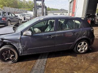 damaged commercial vehicles Opel Astra Astra H (L48), Hatchback 5-drs, 2004 / 2014 1.4 16V Twinport 2008/11