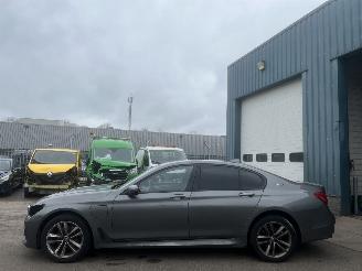damaged commercial vehicles BMW 7-serie 740 IPERFORMANCE HIGH EXECUTIVE BJ 2017 125000 KM 2017/9