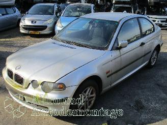 damaged campers BMW 3-serie 3 serie Compact (E46/5) Hatchback 316ti 16V (N42-B18A) [85kW]  (06-200=
1/02-2005) 2002