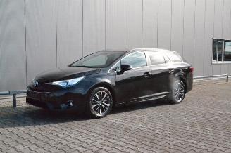 damaged other Toyota Avensis Toyota Avensis Touring Sports Edition-S Navi Klima Voll 2016/12