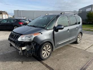 damaged other Citroën C3 picasso 1.6 HDIF Exclusive 2010/5