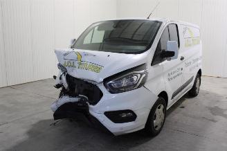 damaged commercial vehicles Ford Transit Custom  2019/5