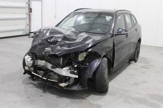 damaged commercial vehicles BMW X1  2020/7