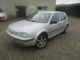 rozbiórka samochody osobowe Volkswagen Golf  2001/5