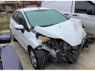 damaged commercial vehicles Ford Fiesta TREND 2010/2